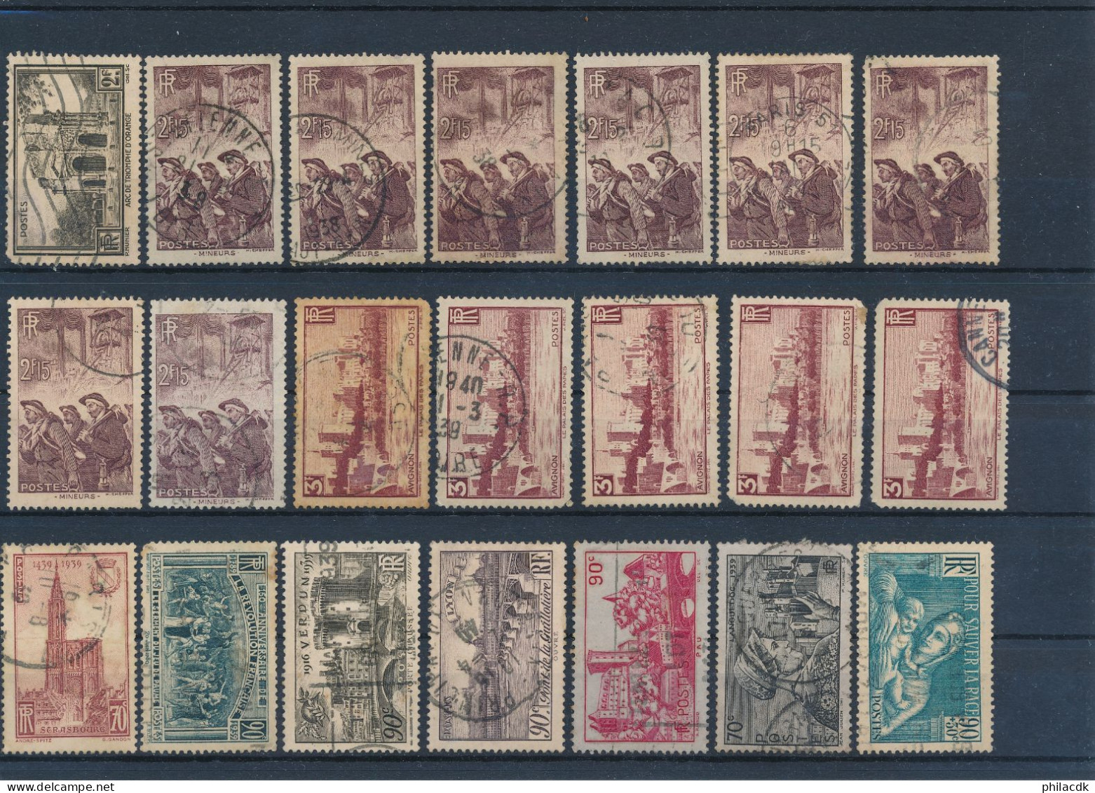 FRANCE - LOT DE 490 TIMBRES AVEC BONNES VALEURS BANDE PETAIN PREOBLITERES 47 ET 68 TAXES 14 17 20 EPREUVE DE LUXE