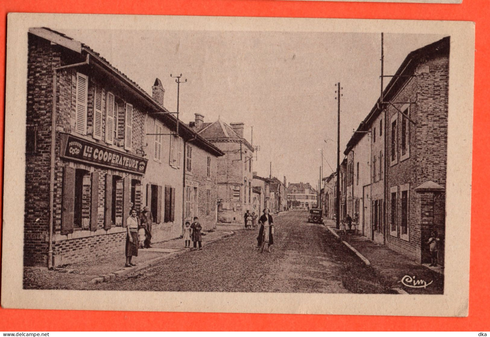 Givry-en-argonne :la Grand'rue, Les Coopérateurs - Givry En Argonne