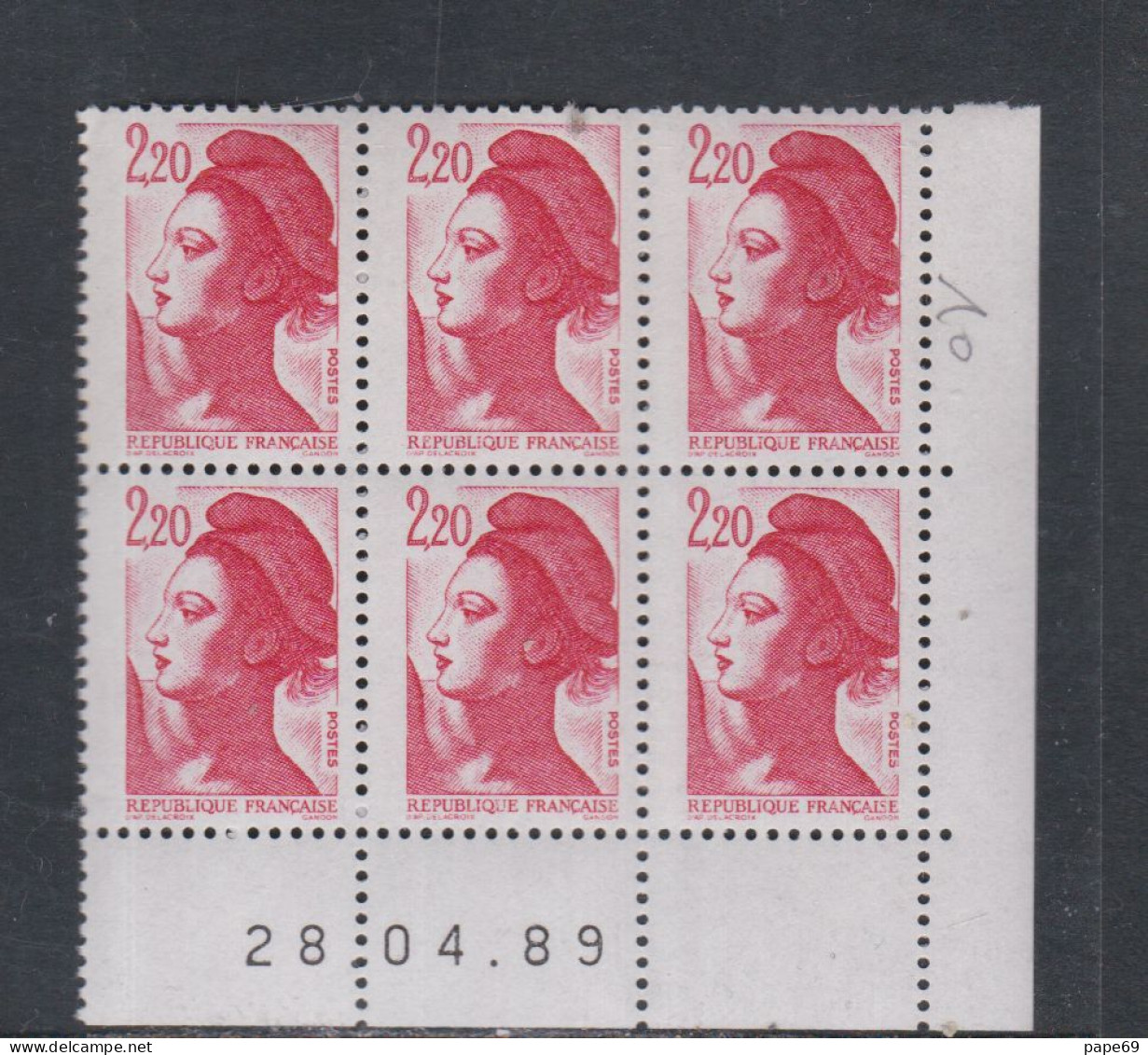 France Type Liberté N° 2376 XX :  2 F. 20  Rouge  En Bloc De 6 Coin Daté Du 28 . 04 . 89 ;  Gomme Légèrement Altérée, TB - 1980-1989