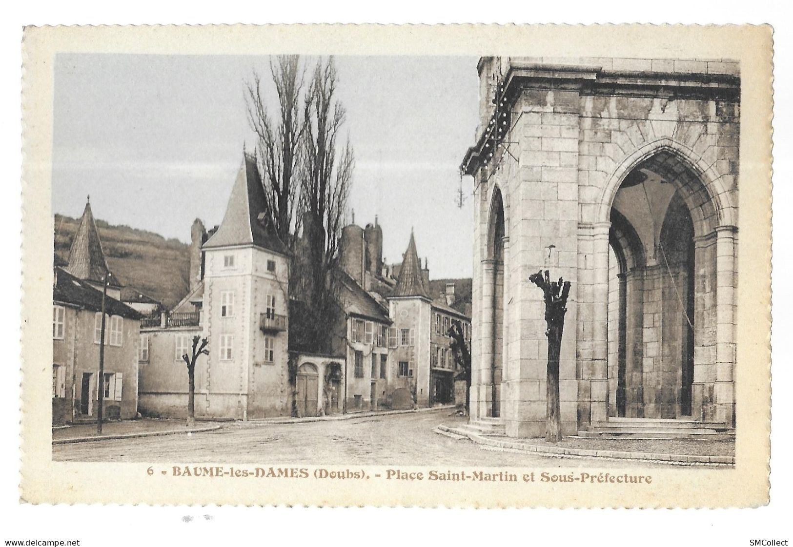 Baume Les Dames, Place Saint Martin Et Sous Préfecture (10126) - Baume Les Dames