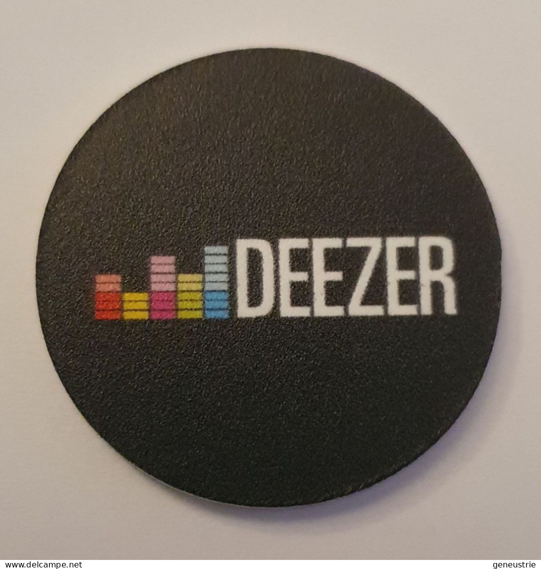 Jeton De Nécessité "Deezer / (bon Pour Une) Bière (Fête De La Musique Au Casino De Paris 2018) - Monétaires / De Nécessité