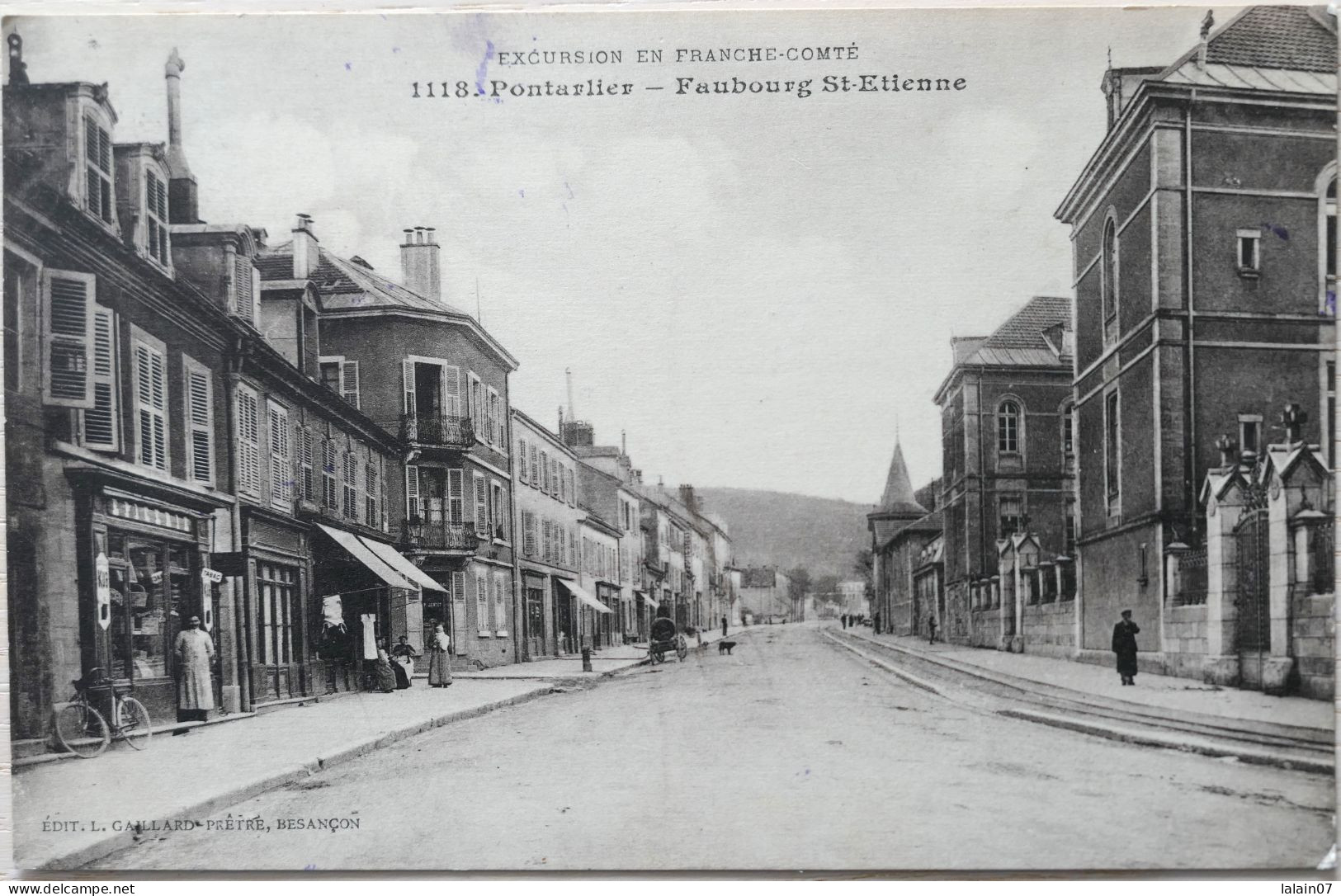 Carte Postale : 25 : PONTARLIER : Faubourg Saint Etienne, Animé, Timbre En 1913 - Pontarlier