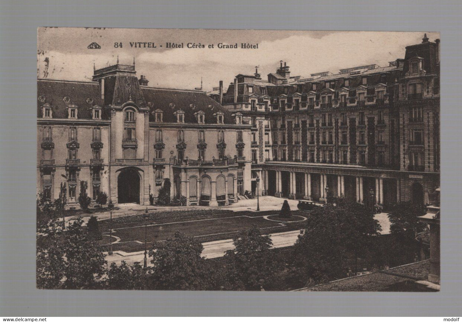 CPA - 88 - Vittel - Hôtel Cérès Et Grand Hôtel - Circulée - Vittel