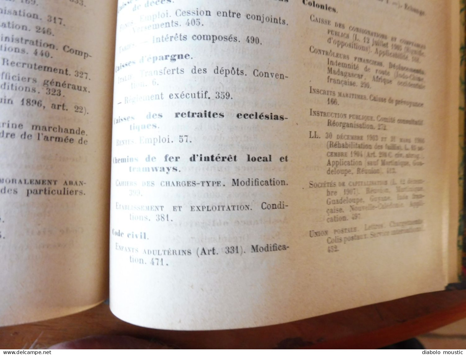 1907  RECUEIL des LOIS : Absinthes, Vers à soie, Séparation des églises et de l'Etat, destruction corbeaux; ; Etc ; Etc