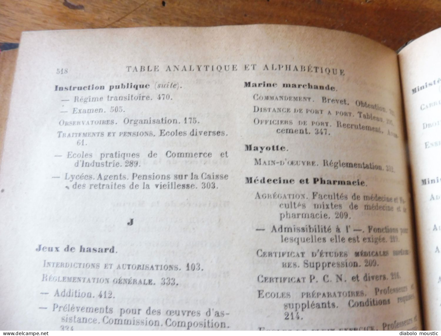 1907  RECUEIL des LOIS : Absinthes, Vers à soie, Séparation des églises et de l'Etat, destruction corbeaux; ; Etc ; Etc