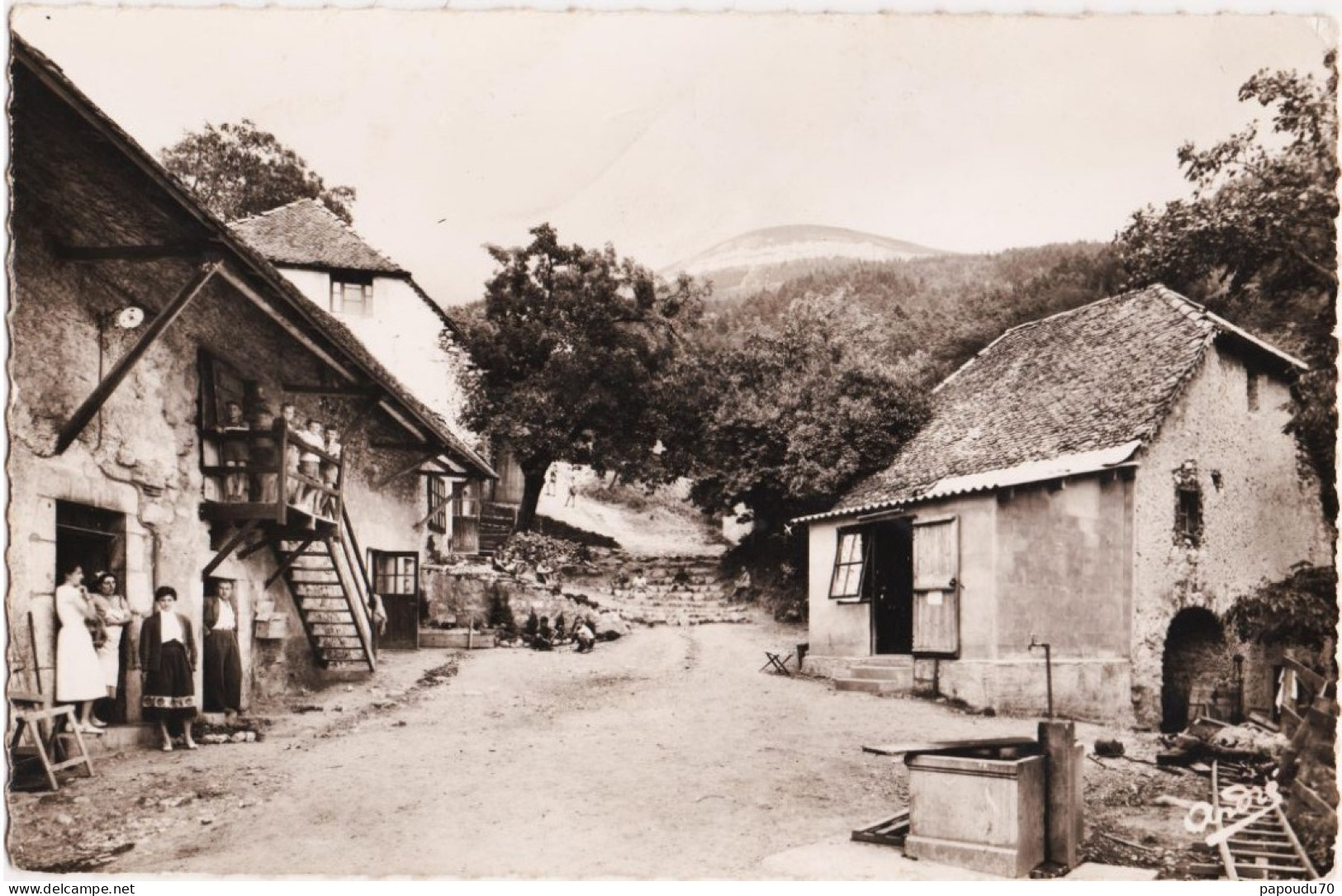 CPA  38 - BESSAYRE -  ENVIRONS DE MENS COLONIE DE VACANCES DE BESSAYRE - Mens