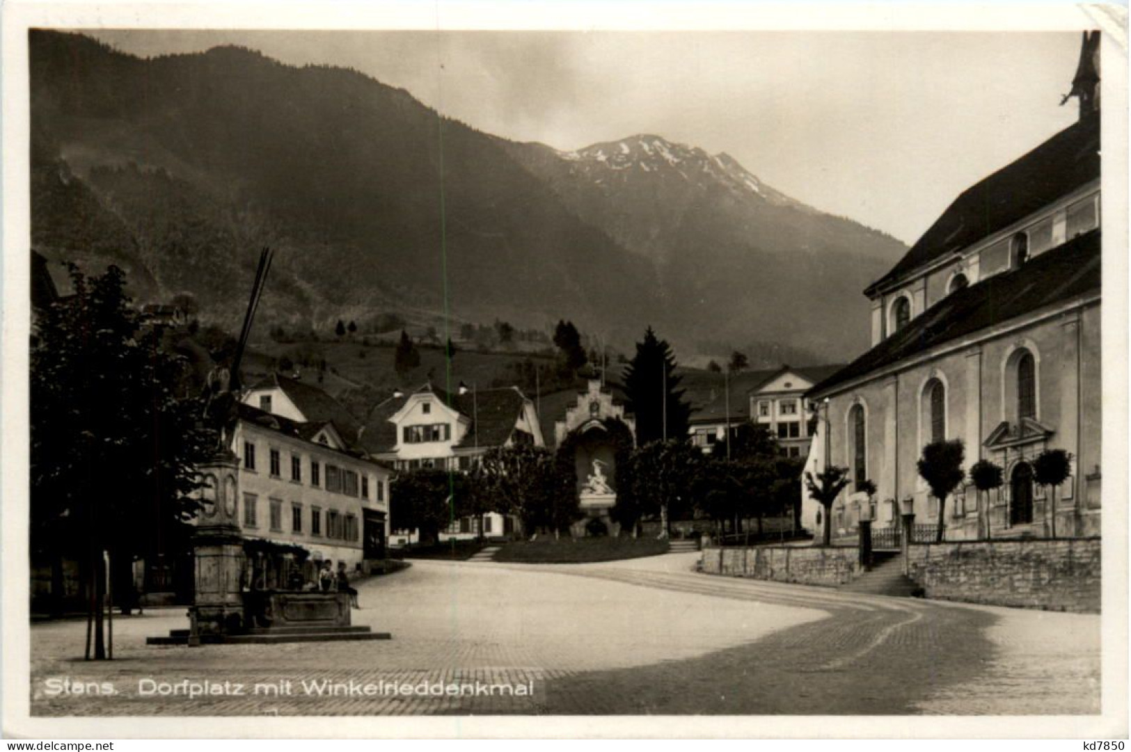 Stans - Dorfplatz Mit Winkelriessenkmal - Stans