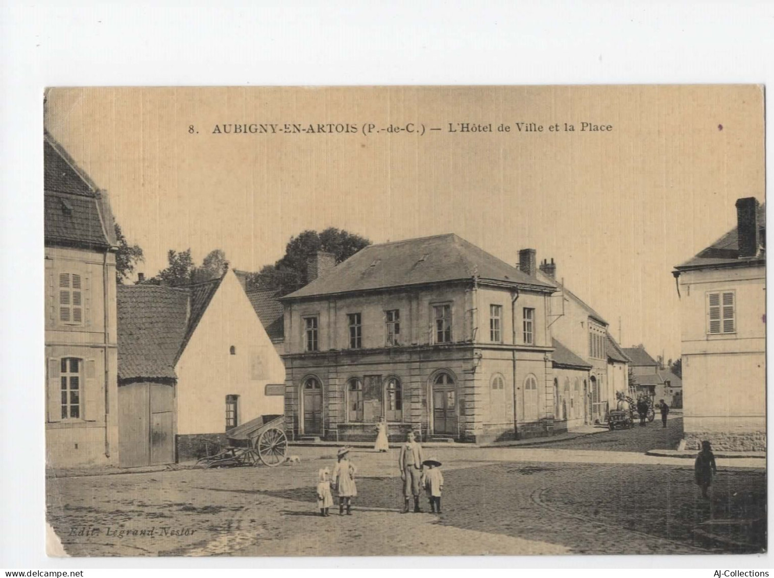 AJC - Aubigny En Artois - L'hotel De Ville Et La Place - Aubigny En Artois