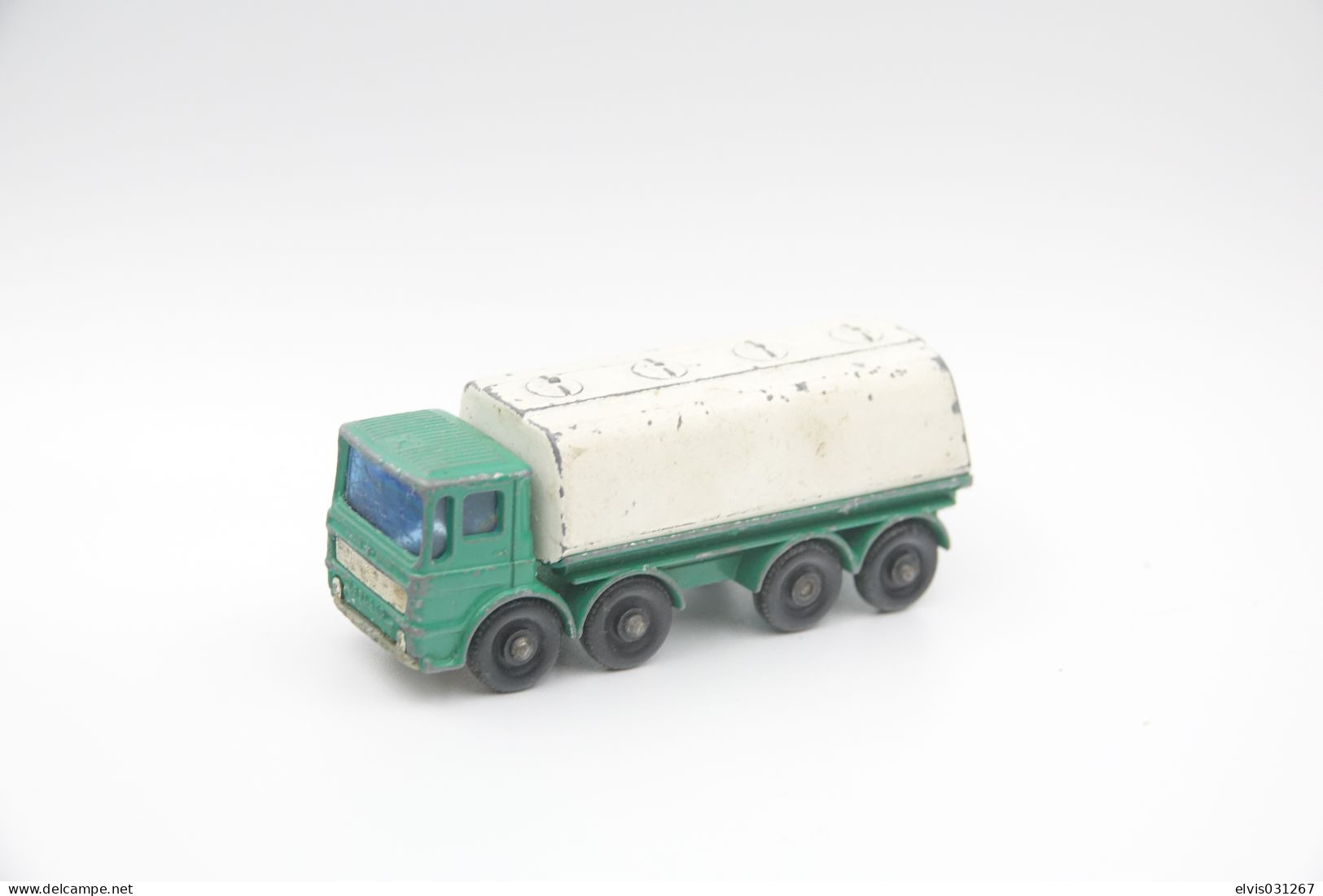 Matchbox Lesney 32C2 LEYLAND PETROL TANKER - Regular Wheels, Issued 1968, Scale 1/64 - Matchbox (Lesney)