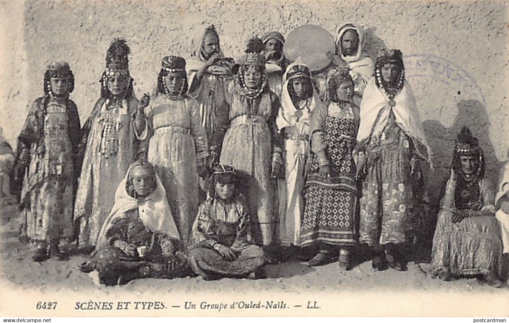 Algérie - Un Groupe D'Ouled-Naïls - Ed. LL 6427 - Mujeres