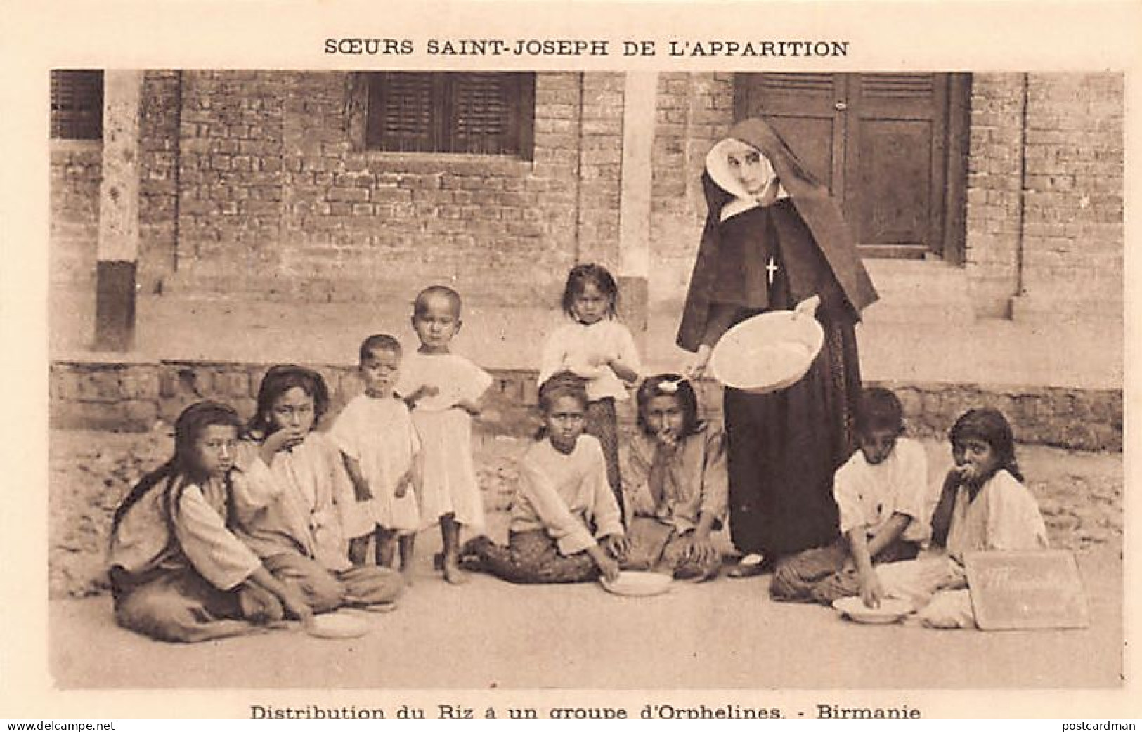 BURMA - Distribution Of Rice To A Group Of Orphans - Publ. Soeurs Saint-Joseph De L'Apparition - Myanmar (Burma)