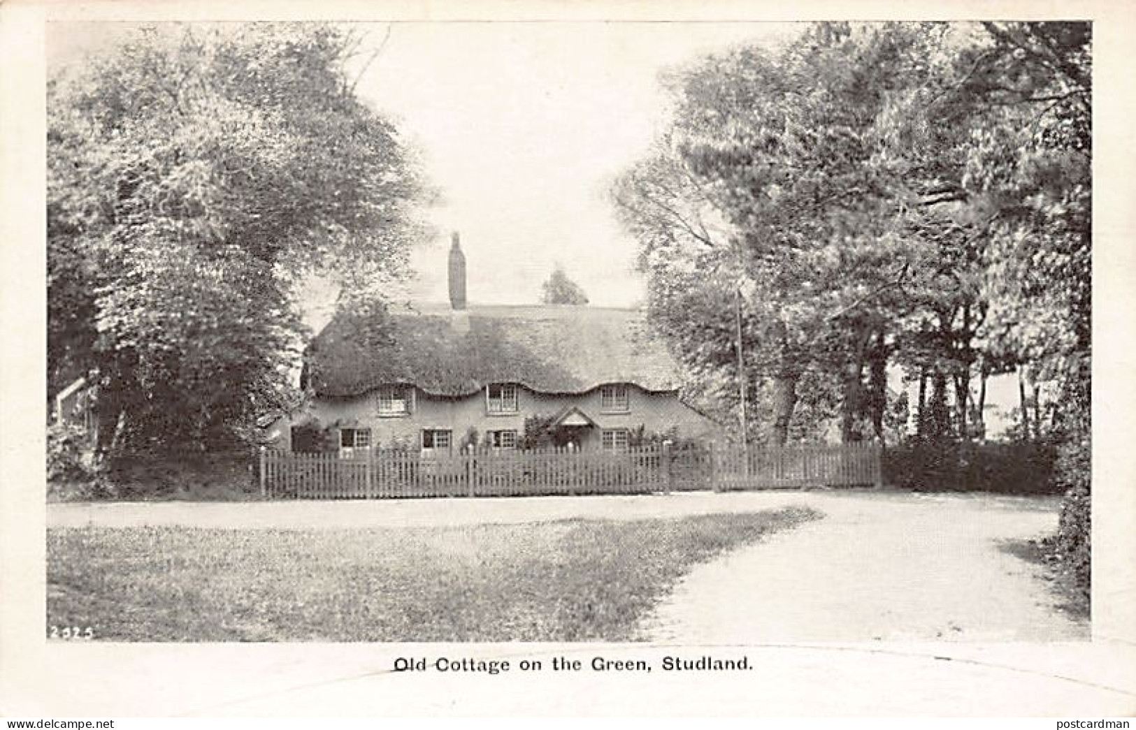 England - Dorset - STUDLAND Old Cottage On The Green - Autres & Non Classés