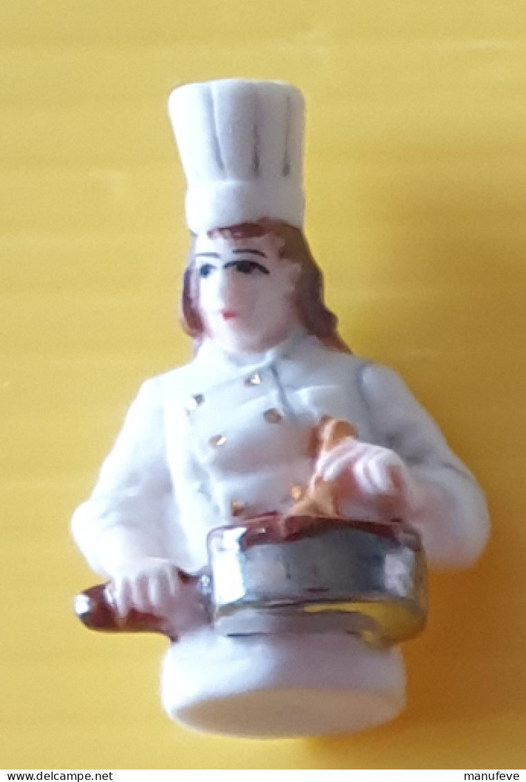 Fève  Perso - Geste Du Boulanger Pâtissier  - Le Chocolat - Casserole Boulangerie La Gourmandise D' Epineuil - Personnages