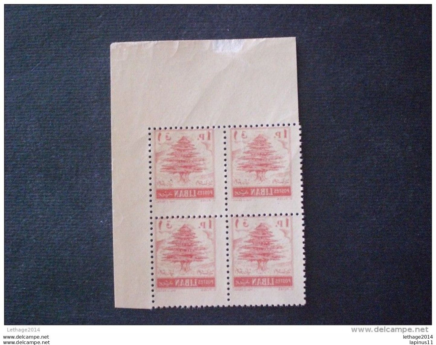 LIBANO 1955 CEDRO 1 PIASTRE ROUGE MNH ERROR TIPOGRAFICO DECAL PRINTING FONT ON THE BACK, AND MOVE OF DRILLING - Lebanon