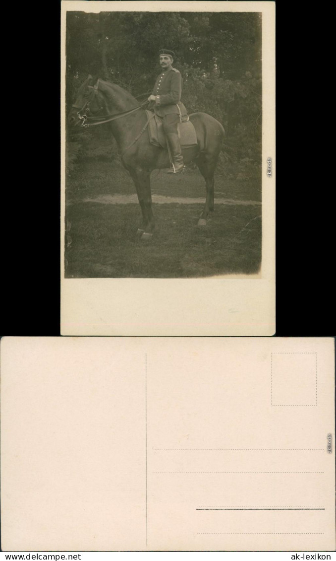 Ansichtskarte  Soldat Reitet Auf Pferd 1915 Privatfoto - Characters