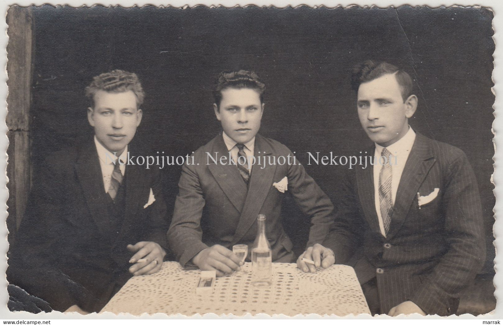 Salantai, Kretinga, Vyrai Pozuoja Su Stikliuku, Apie 1930 M. Fotografija - Litauen