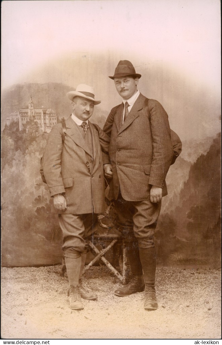 Ansichtskarte  Männer In Wanderkleidung - Atelierfoto 1914 - People