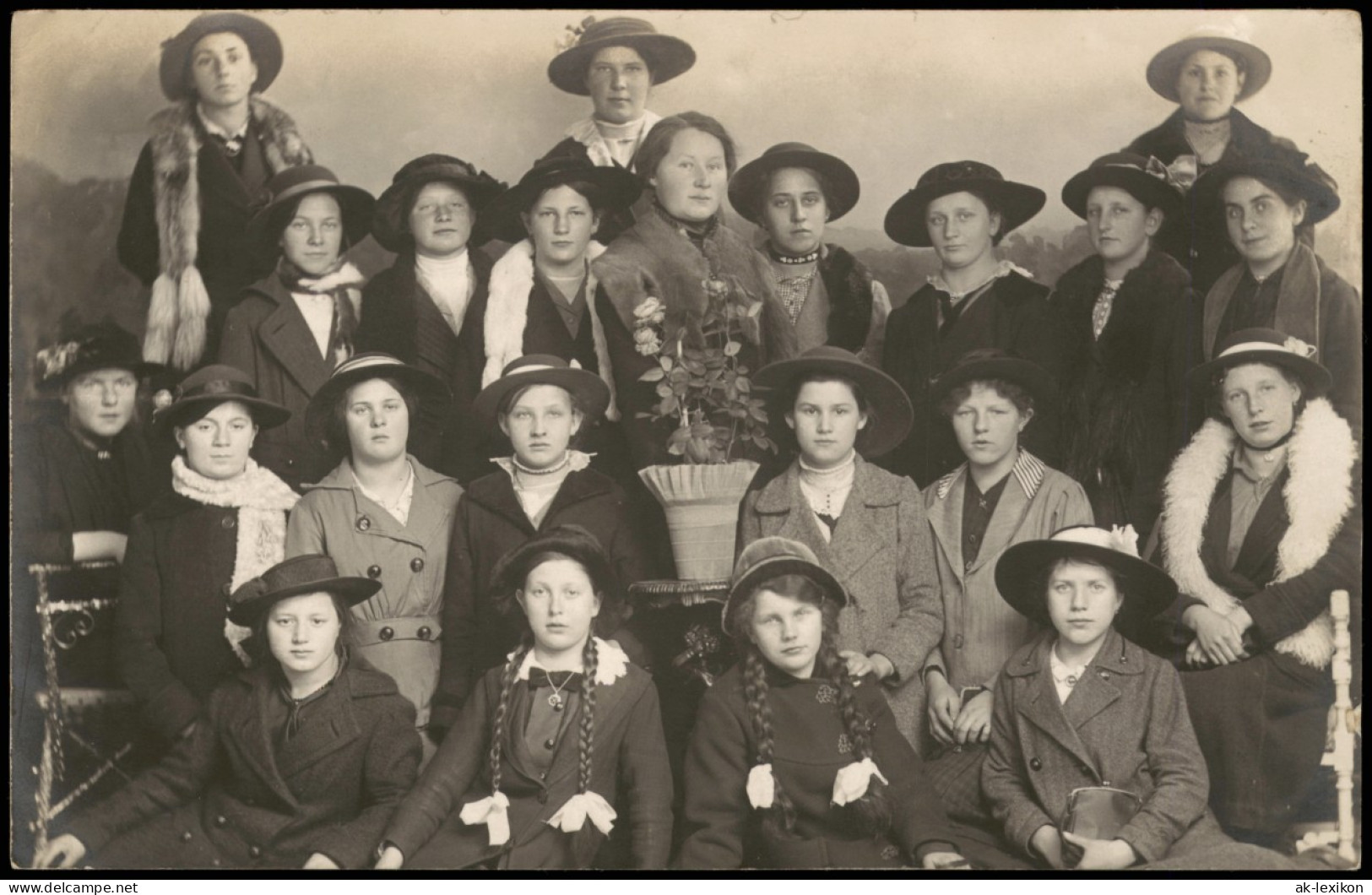 Soziales Leben - Gruppenfotos Frauen - Feine Kleidung 1930 Privatfoto Foto - Non Classificati