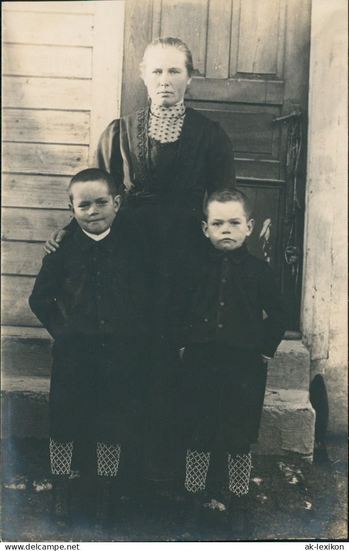 Menschen & Soziales Leben: Mutter Mit Ihren 2 Kindern 1910 Privatfoto - Gruppi Di Bambini & Famiglie