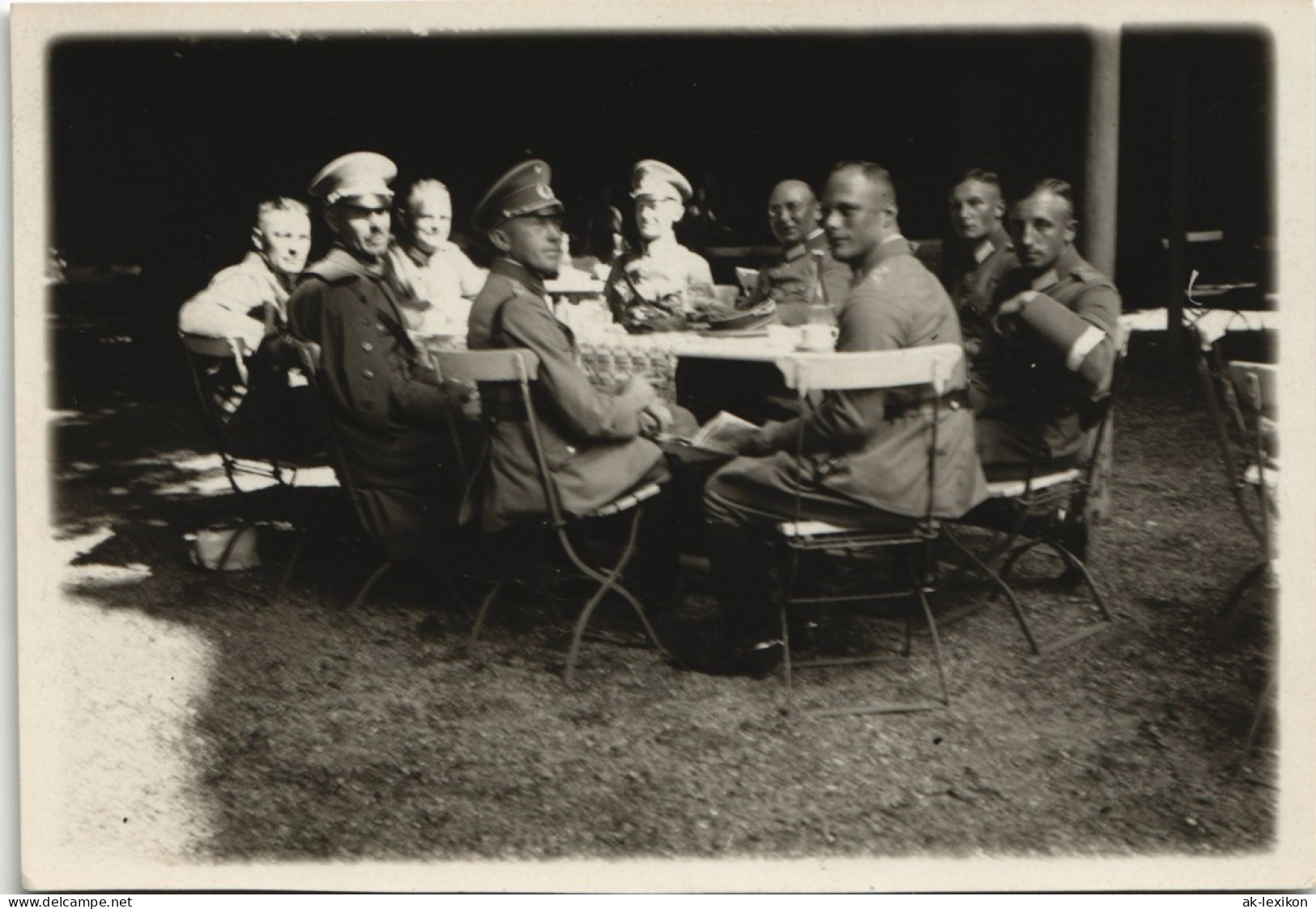 Hildburghausen Militärs Gruppenfoto Im Garten Sachsenburg  1940 Privatfoto Foto - Hildburghausen