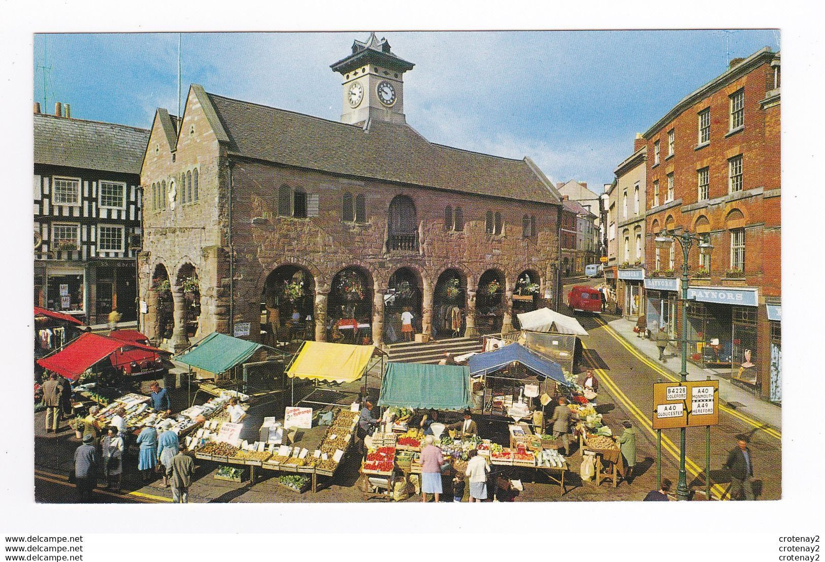 RU Angleterre HEREFORDSHIRE ROSS ON WYE N°8401 The Market Square La Marché En 1984 Cars Photo By John T Pullen - Herefordshire