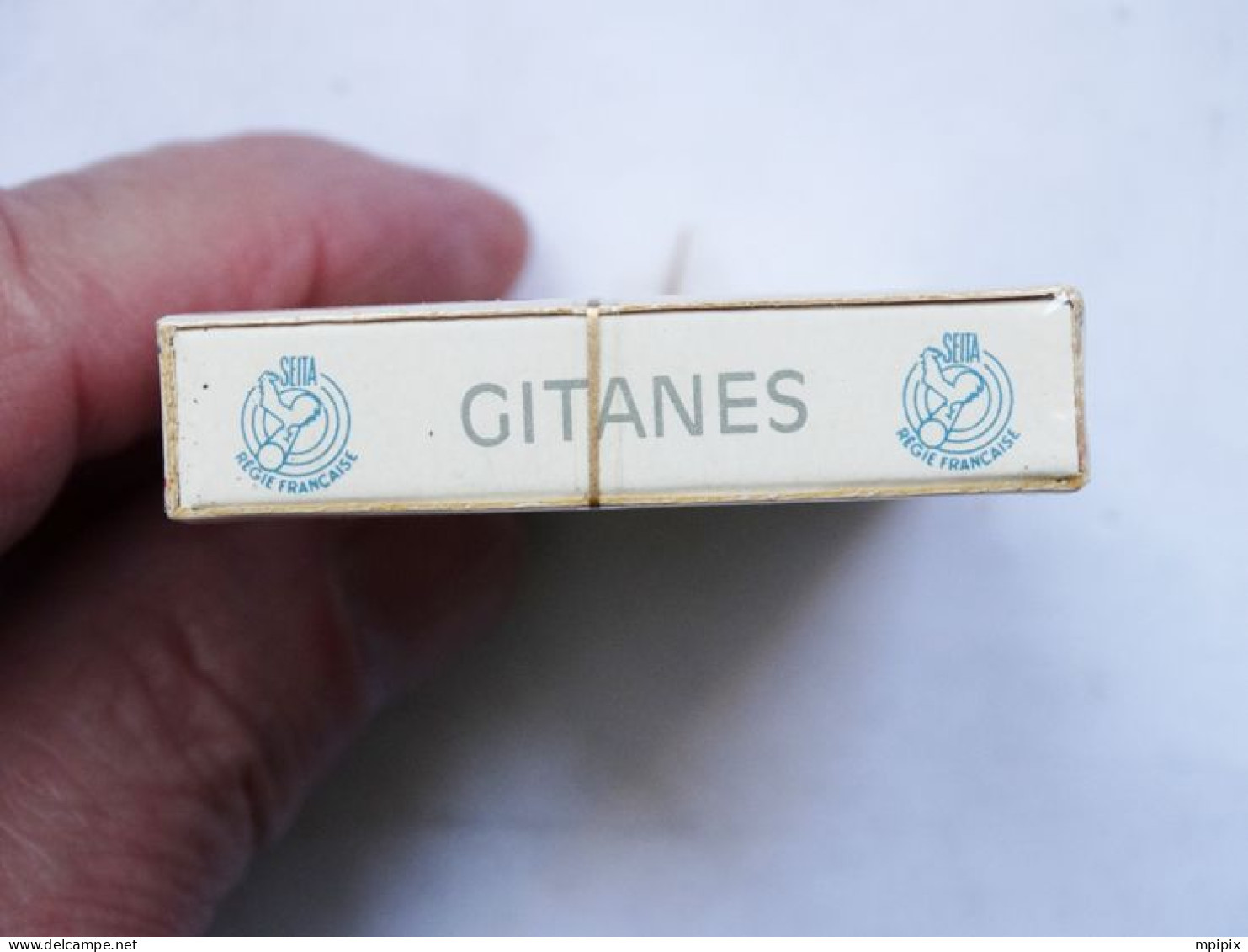 Dernier Paquet De 5 Cigarettes Gitanes Jeux Olympiques D'hiver Grenoble 1968 JO 68 Olympics Winter Games - Habillement, Souvenirs & Autres