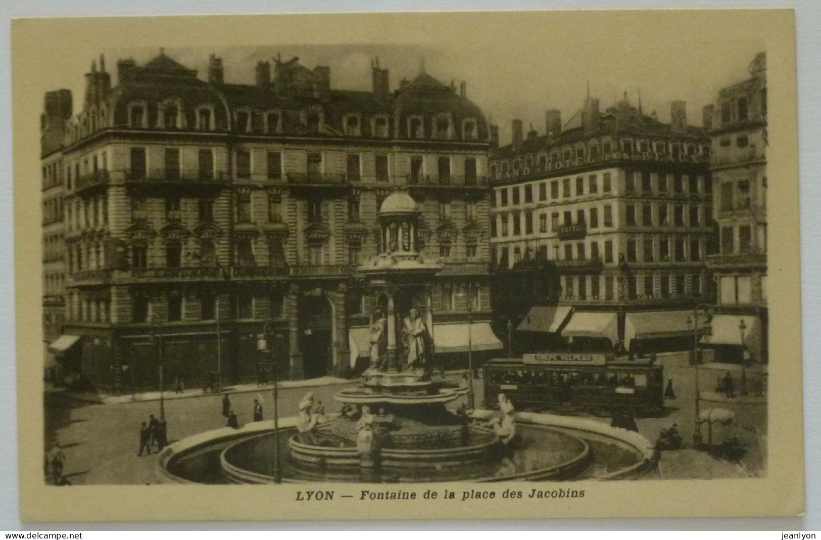 LYON (69/Rhône) - Place Des Jacobins / Fontaine Et TRAMWAY - Lyon 2