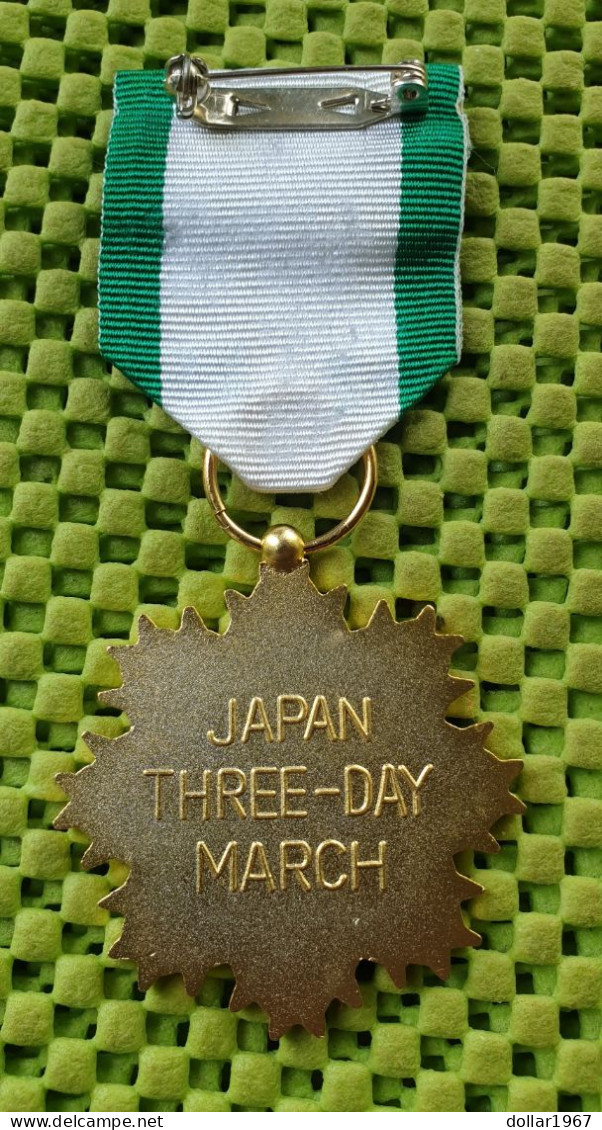 Medaile :  1 ëërste Japan Three-Day March , Nijmegen  - Original Foto  !!  Medallion  Belg - Autres & Non Classés