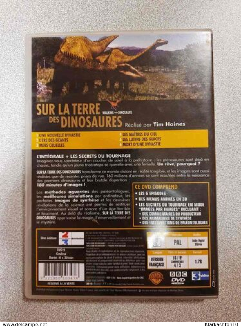 Sur La Terre Des Dinosaures - Otros & Sin Clasificación