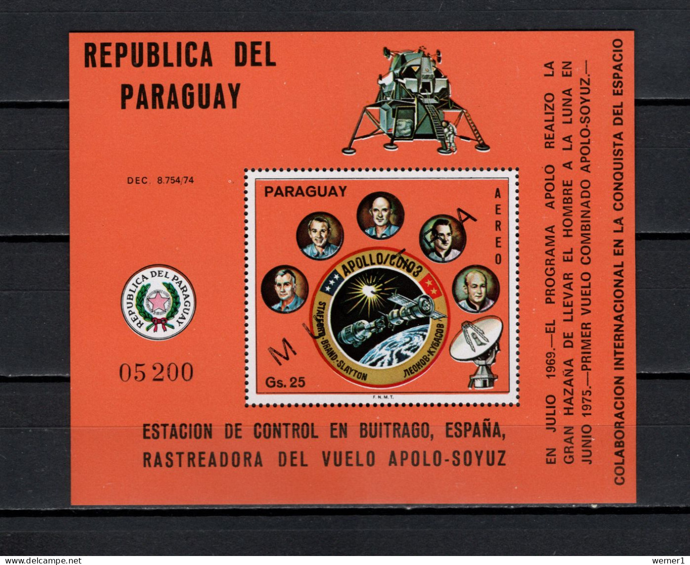 Paraguay 1976 Space, Apollo-Soyuz S/s With "Muestra" Overprint MNH - América Del Sur