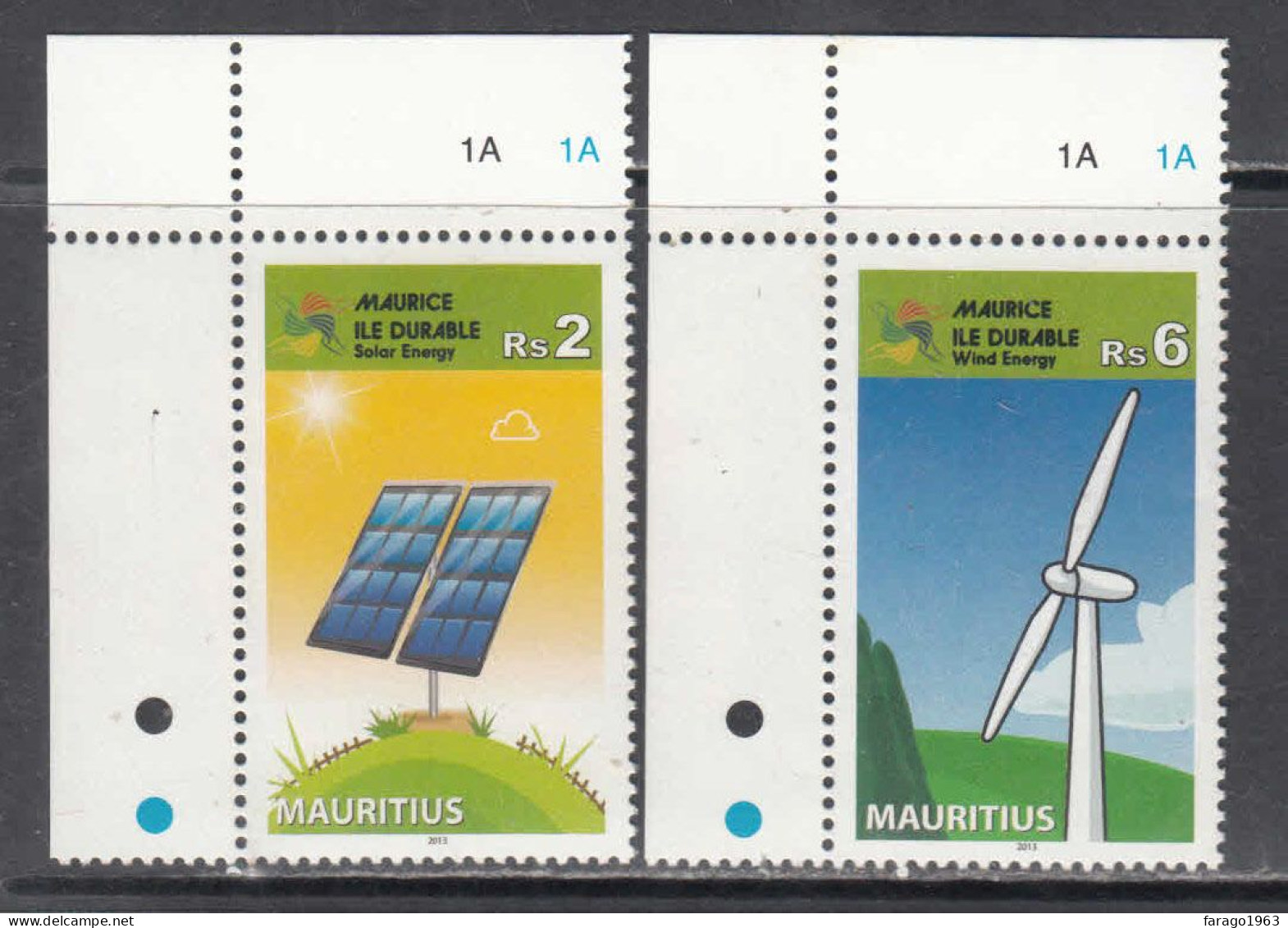 2013 Mauritius Renewable Energy Solar Wind Complete Set Of 2 MNH - Maurice (1968-...)