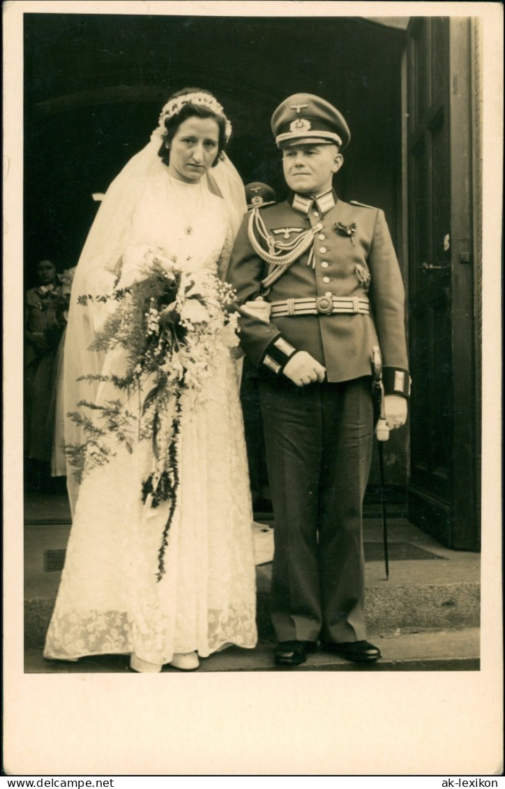 Ansichtskarte  Hochzeitsfeier, WK2 Ranghoher Soldat 1942 - Marriages