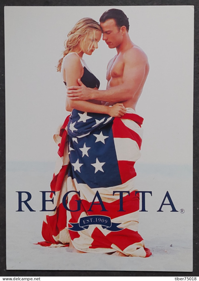 Carte Postale - Regatta Est.1909 (mode - Vêtements) (un Homme Et Une Femme Recouverts Du Drapeau Américain) - Mode