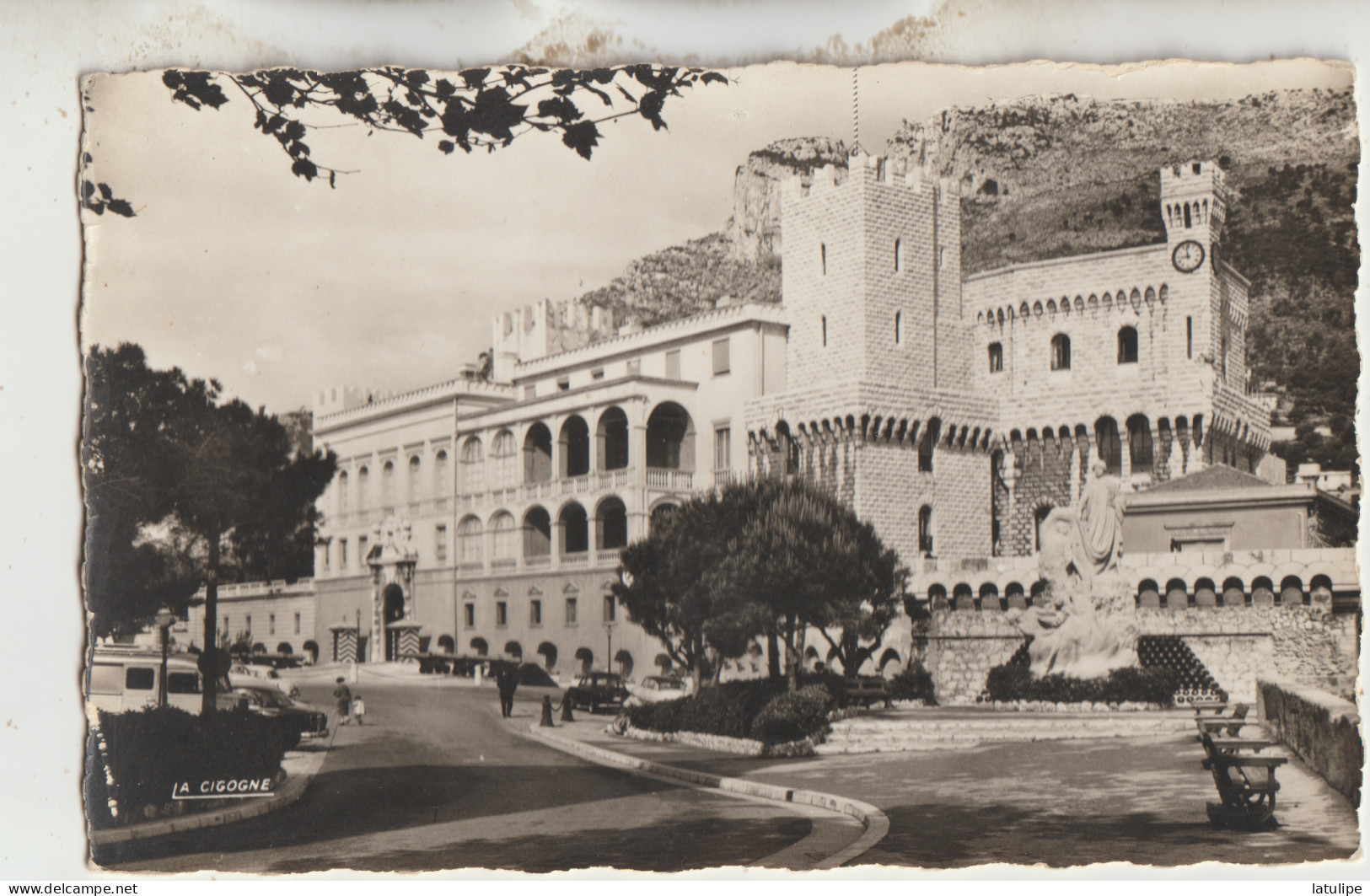 Principaute De Monaco  Le Palais Princier Et Le Monument Commemoratif Du 25e Anniversaire De S A S Le Prince Albert 1er - Prince's Palace