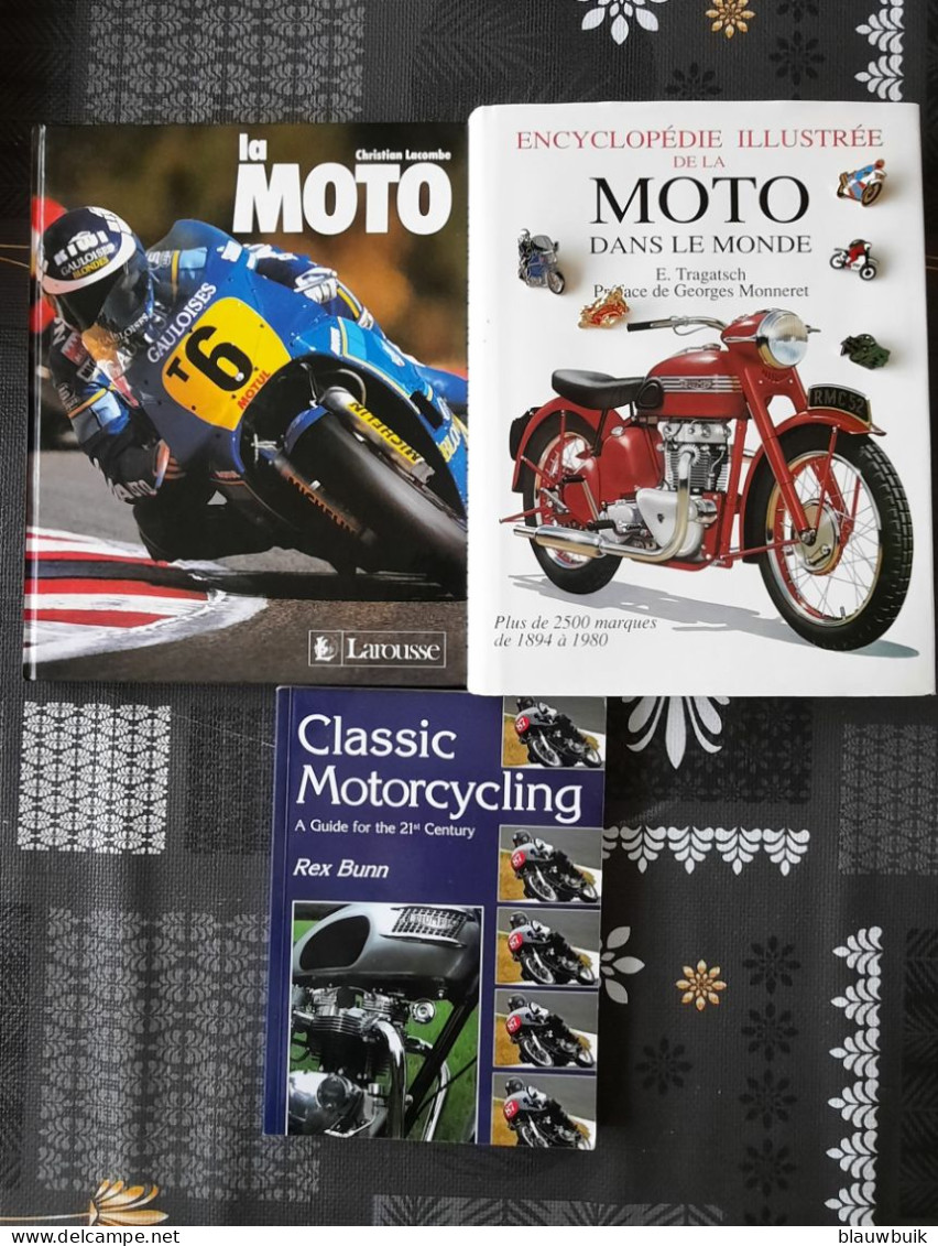 3x Motorboeken + 5 Motorpins - Motorfietsen