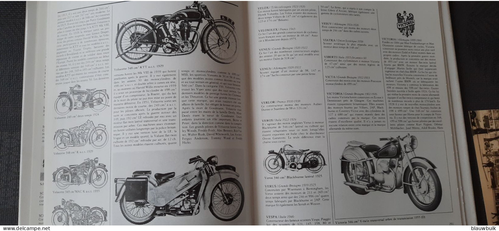 3x motorboeken + 5 motorpins