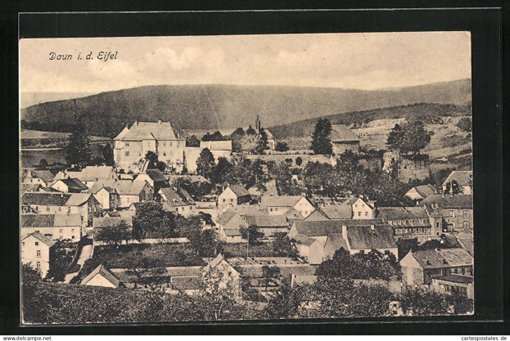 AK Daun / Eifel, Totalansicht Mit Grosser Stadtvilla  - Daun