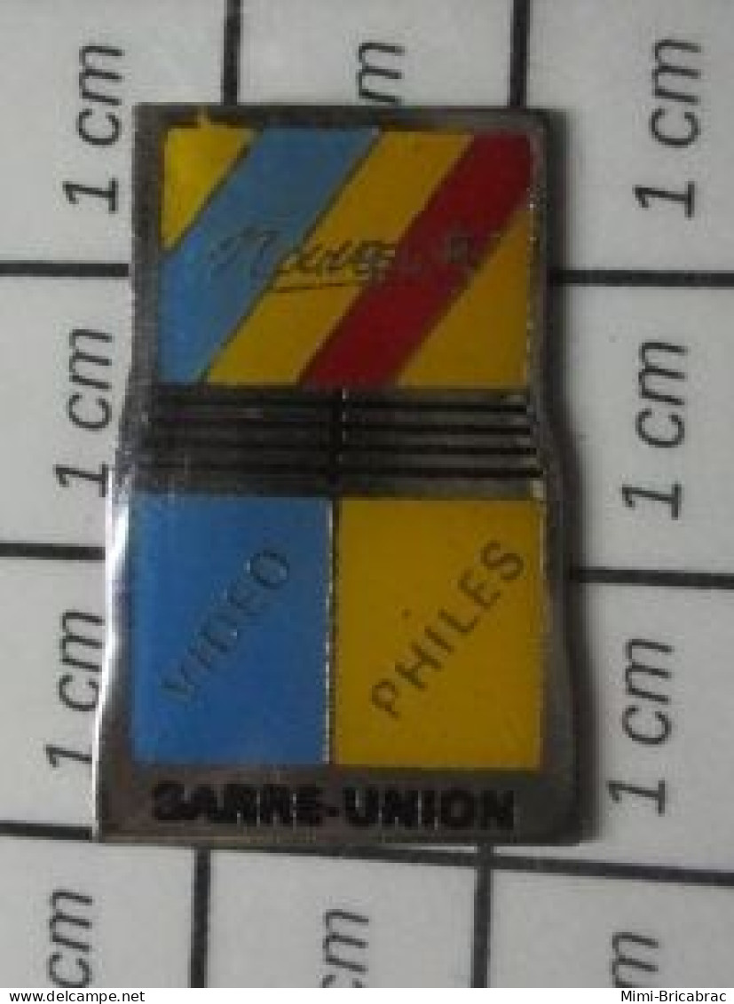 211c Pin's Pins / Beau Et Rare / CINEMA / VIDEOPHILES SARRE-UNION CASSETTES VIDEO - Films