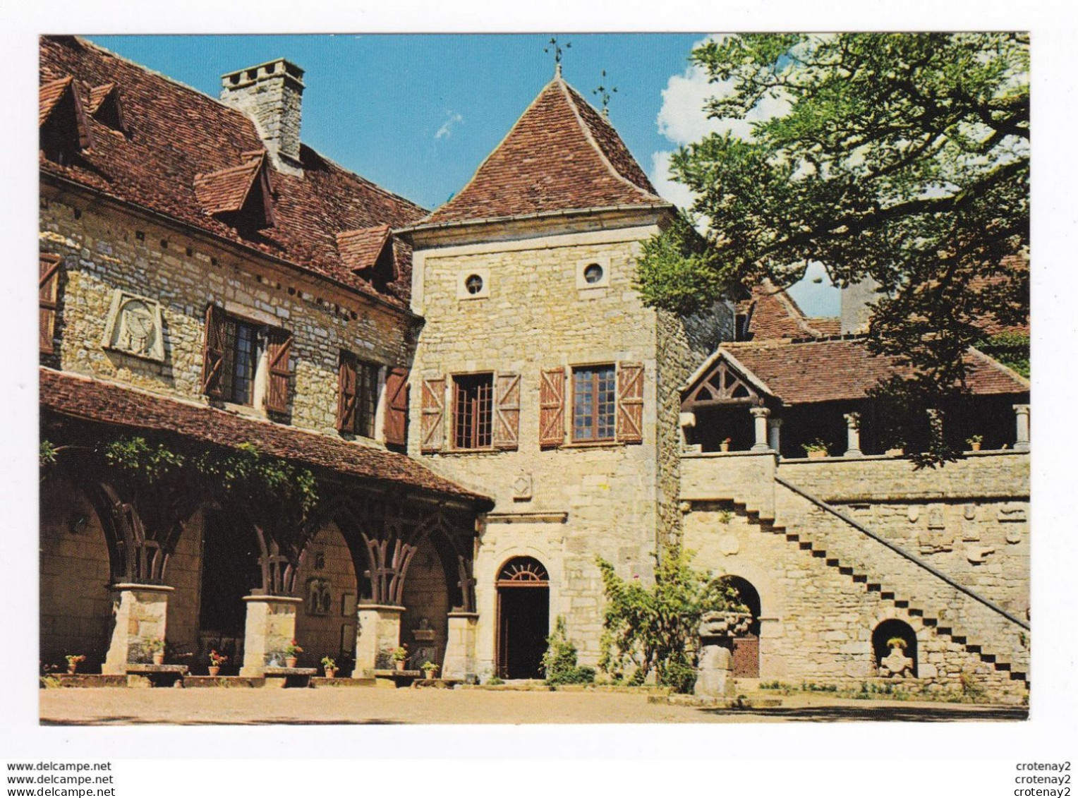 46 LOUBRESSAC Vers St Céré Bretenoux Padirac N°141 Le Château Cour Intérieure VOIR DOS En 1978 - Saint-Céré