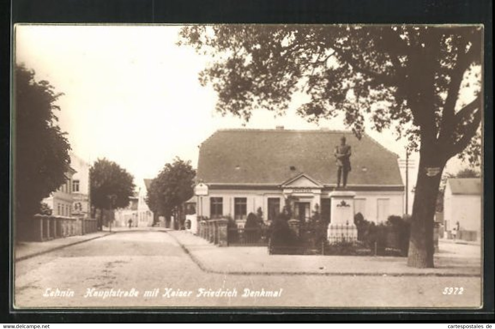 AK Lehnin, Hauptstrasse Mit Kaiser Friedrich Denkmal  - Lehnin