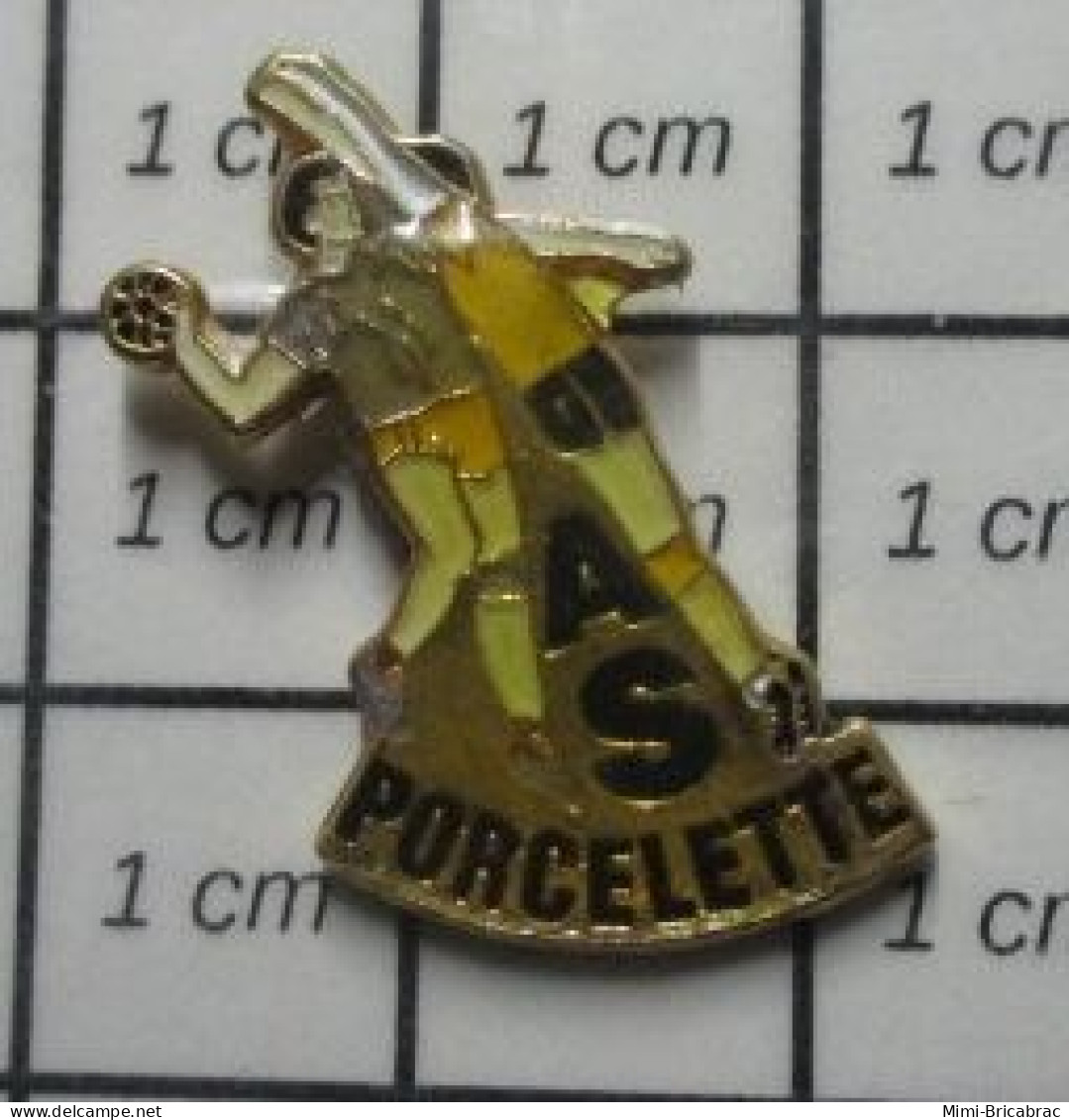 316B Pin's Pins / Beau Et Rare : SPORTS / CLUB HANDBALL PORCELETTE - Balonmano