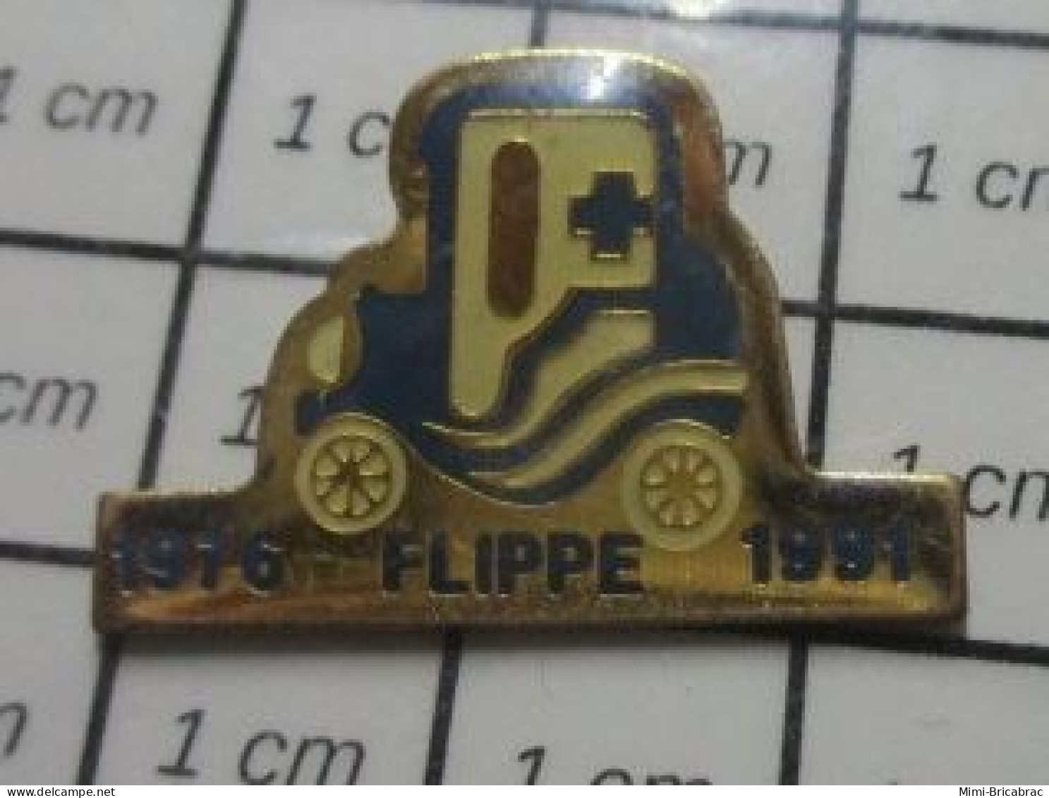 310a Pin's Pins / Beau Et Rare : TRANSPORTS / AMBULANCES CROIX BLEUE FLIPPE 1976 1991 - Transportation