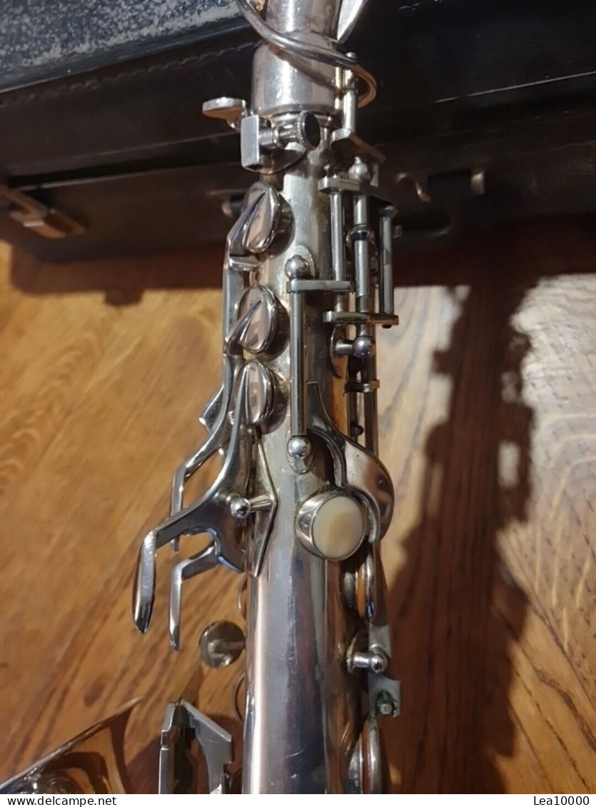 Saxophone Alto Couesnon Paris, Plaqué Argent, Nacre. - Musikinstrumente