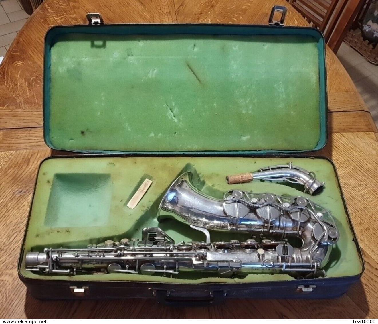 Saxophone Alto Couesnon Paris, Plaqué Argent, Nacre.