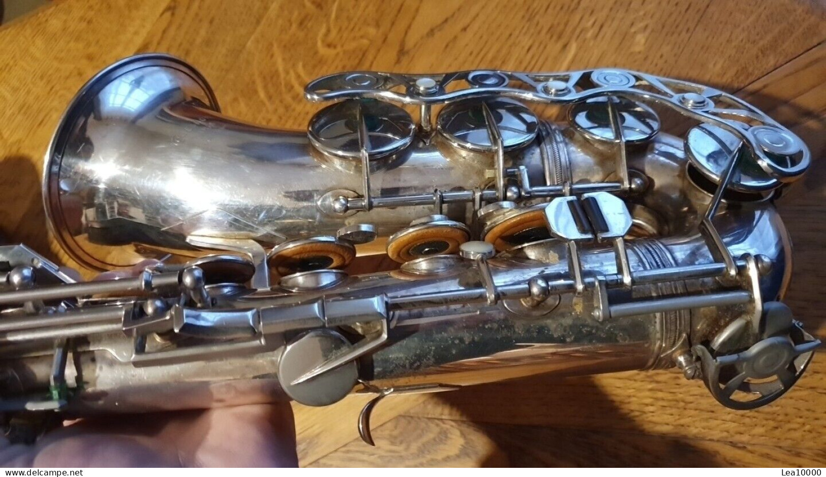 Saxophone Alto Couesnon Paris, Plaqué Argent, Nacre.