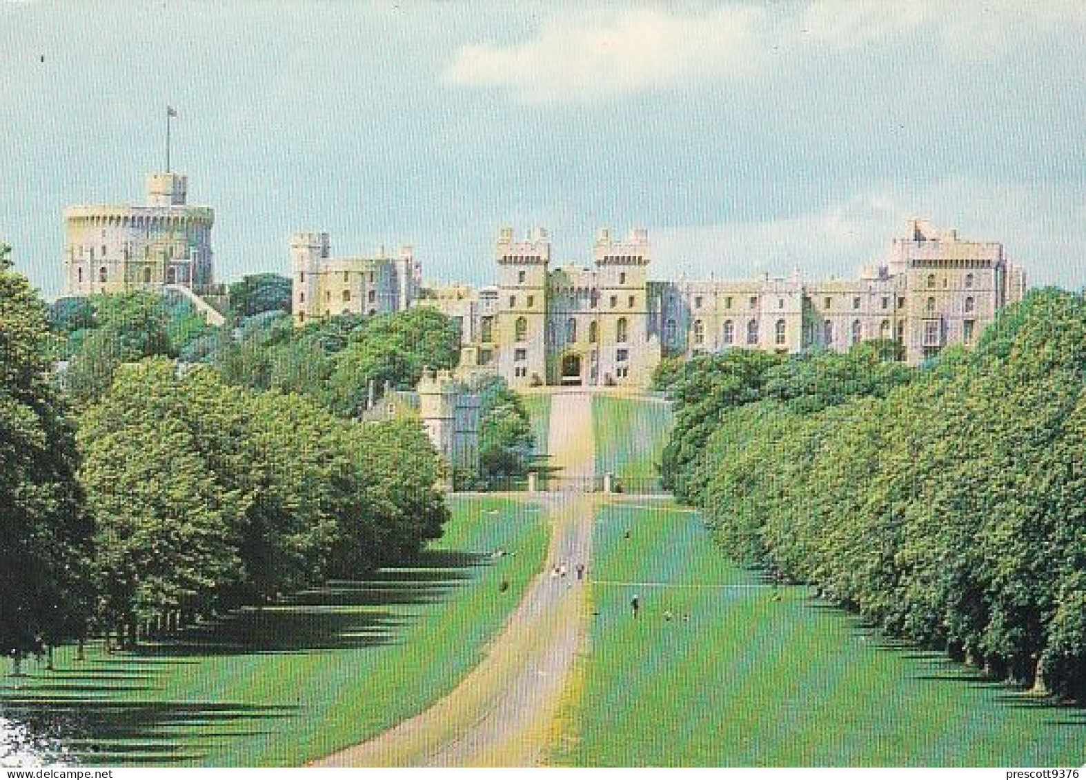 The Long Walk, Windsor Castle -  Berkshire - Unused Postcard, Ber1 - Windsor