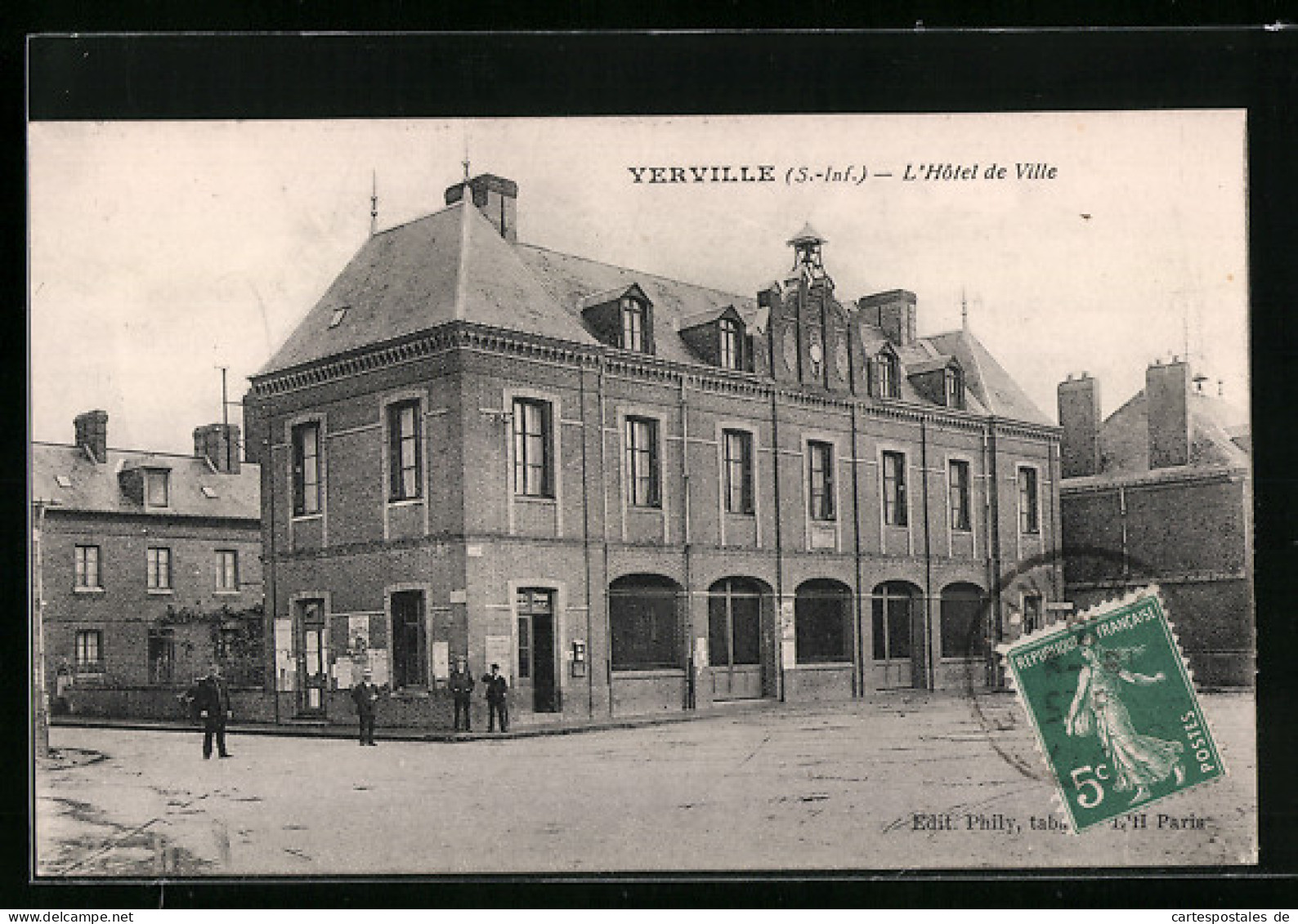 CPA Yerville, L`Hôtel De Ville  - Yerville