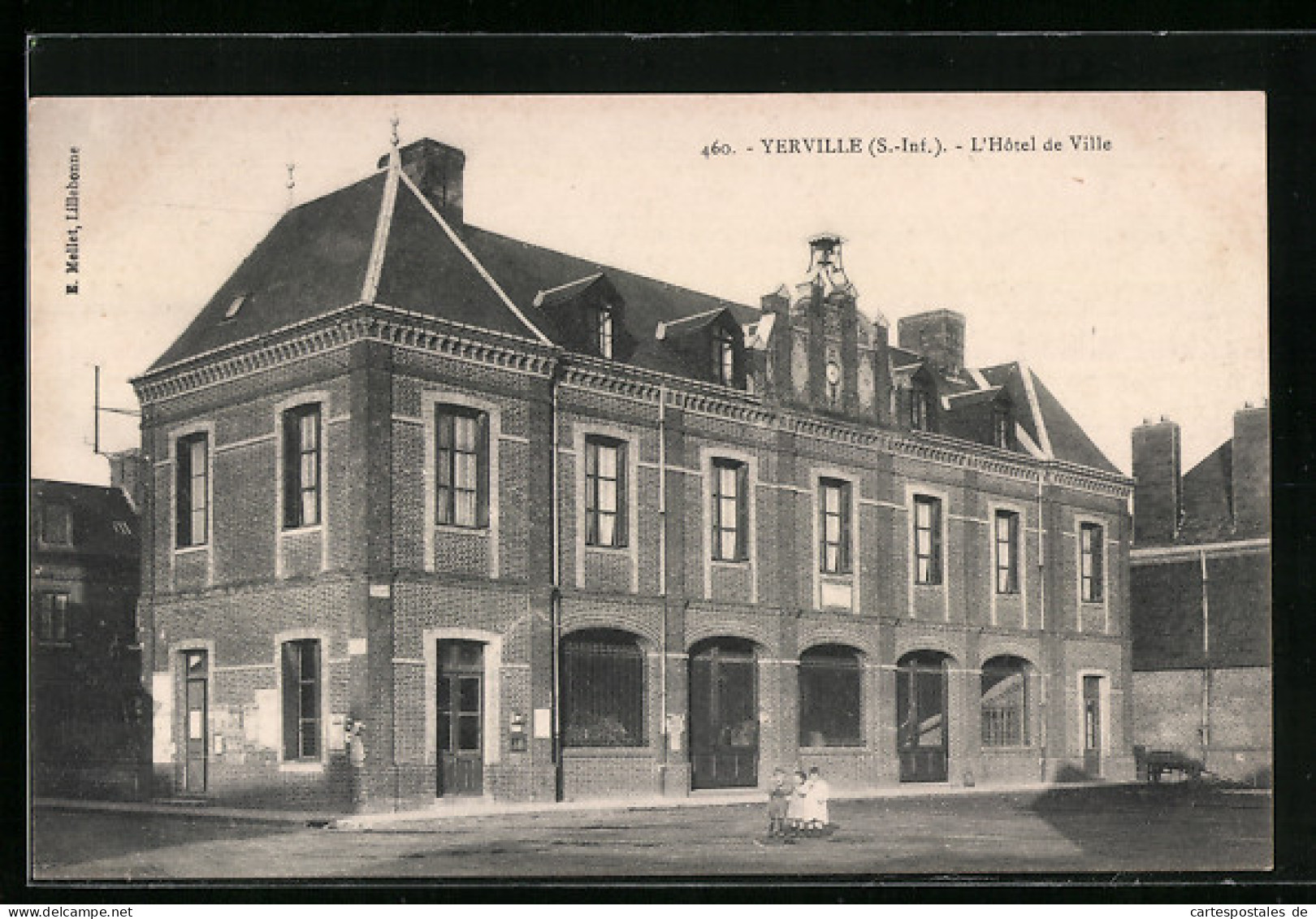 CPA Yerville, L`Hôtel De Ville  - Yerville