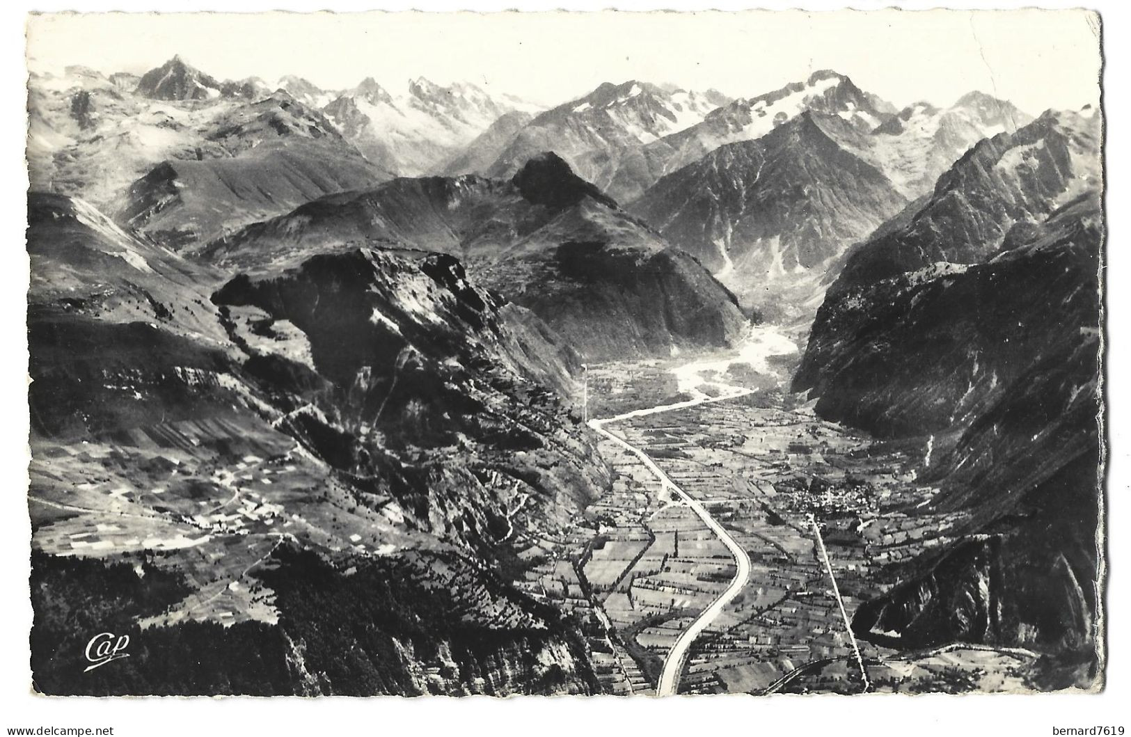 38  Vallee De La Romanche - Bourg D'oisans Et A Gauche La Montee Vers L'alpe D'huez - Moirans