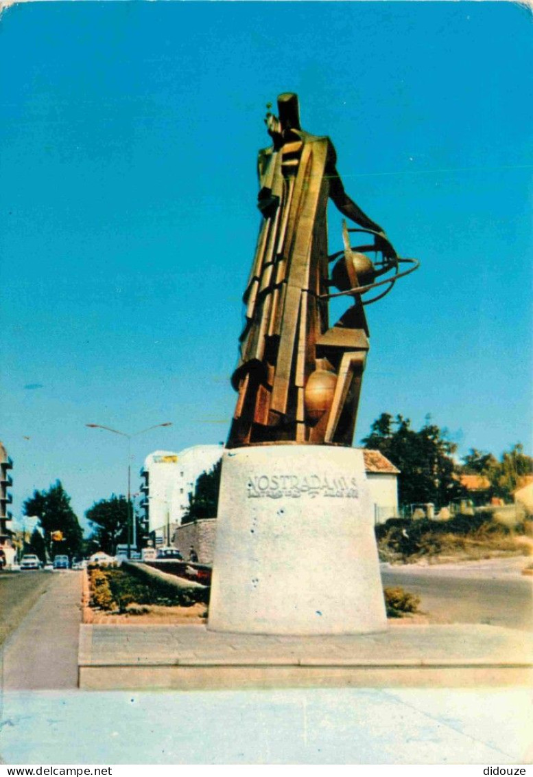 13 - Salon De Provence - Statue De Nostradamus - CPM - Flamme Postale - Voir Scans Recto-Verso - Salon De Provence